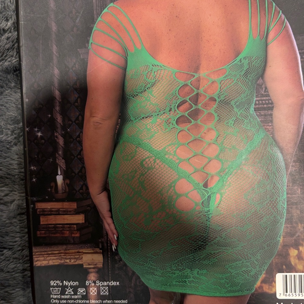 Green Lace Strappy Dress - Picture 3 of 3